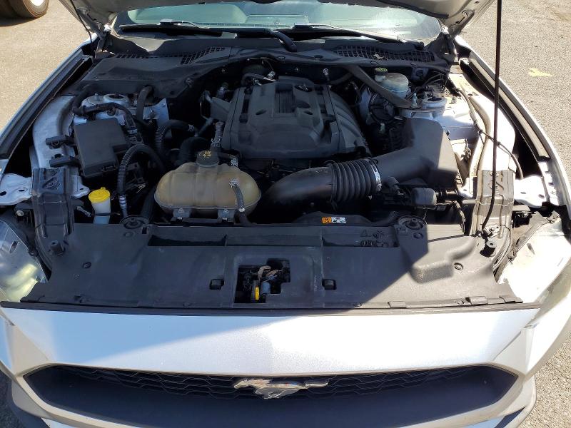 46947776 :رقم المزاد ، 1FATP8UH4J5105822 vin ، 2018 Ford Mustang مزاد بيع