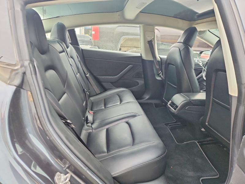 47547336 :رقم المزاد ، 5YJ3E1EA7JF033554 vin ، 2018 Tesla Model 3 مزاد بيع