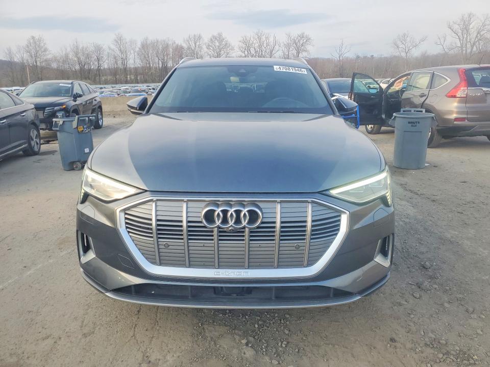 Продажа на аукционе авто 2019 Audi E-tron, vin: WA1VAAGE2KB005762, номер лота: 47081946