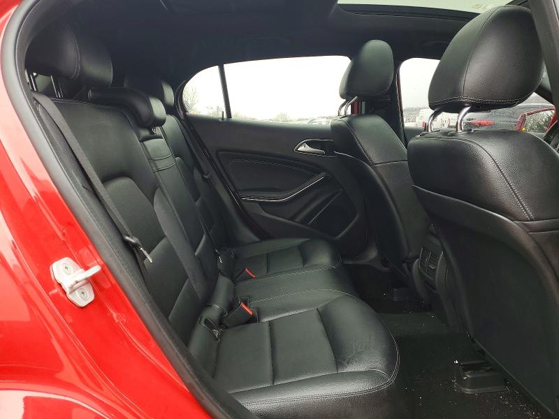 79987495 :رقم المزاد ، WDCTG4EB8HJ298419 vin ، 2017 Mercedes-benz Gla مزاد بيع