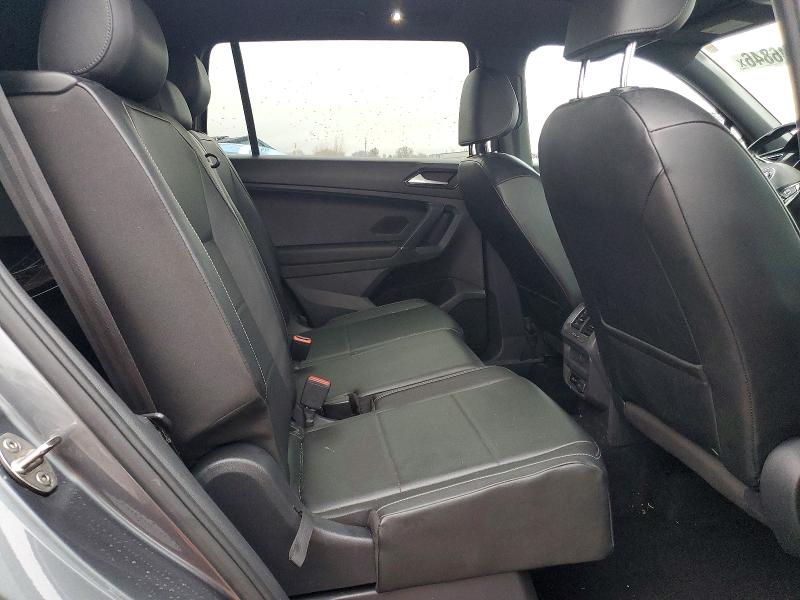 Продажа на аукционе авто 2018 Volkswagen Tiguan, vin: 3VV2B7AX0JM163576, номер лота: 45446846