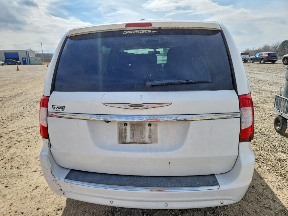 79143485 :رقم المزاد ، 2C4RC1CG4FR656889 vin ، 2015 Chrysler Town & Country مزاد بيع