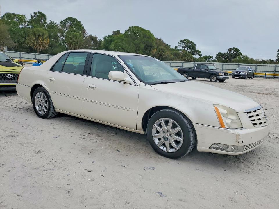 2011 Cadillac Dts მანქანა იყიდება აუქციონზე, vin: 1G6KH5E66BU136580, აუქციონის ნომერი: 47056566