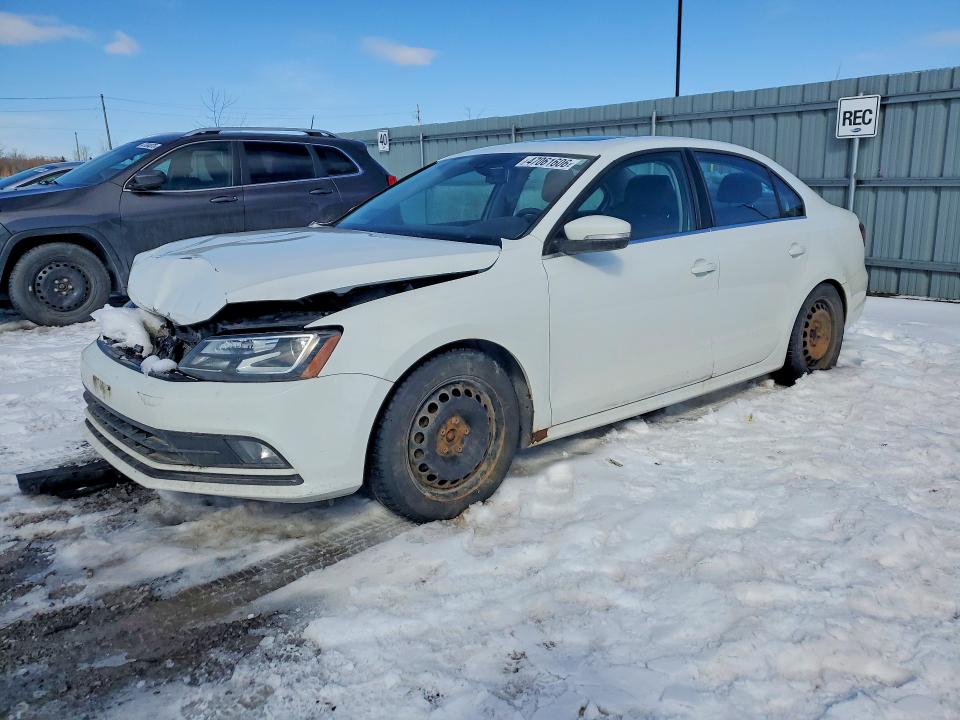 47061606 :رقم المزاد ، 3VWL07AJ0GM372763 vin ، 2016 Volkswagen Jetta مزاد بيع