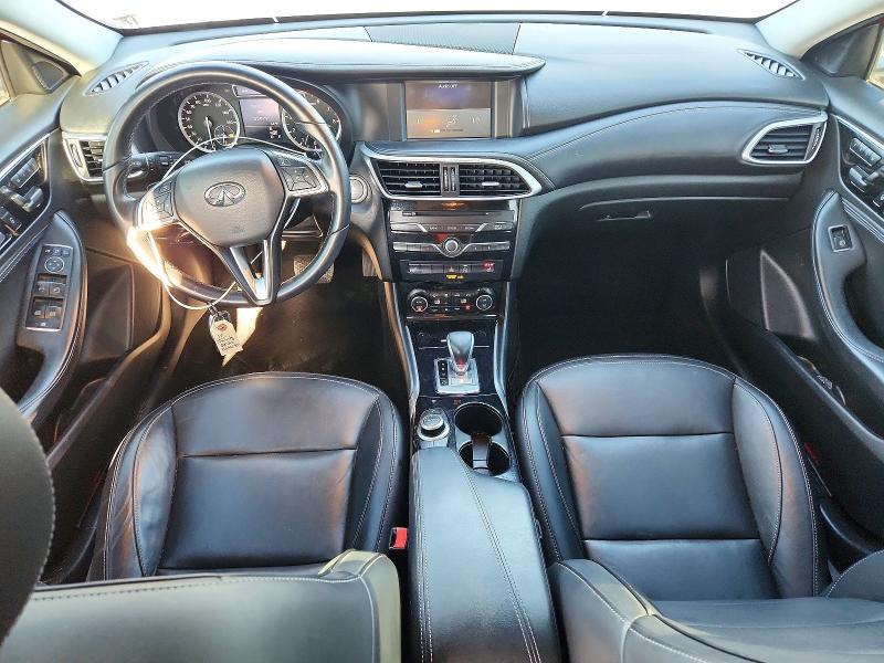 46726296 :رقم المزاد ، SJKCH5CP8JA060595 vin ، 2018 Infiniti Qx30 مزاد بيع