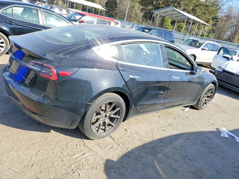 2018 Tesla Model 3 მანქანა იყიდება აუქციონზე, vin: 5YJ3E1EBXJF181996, აუქციონის ნომერი: 79761275