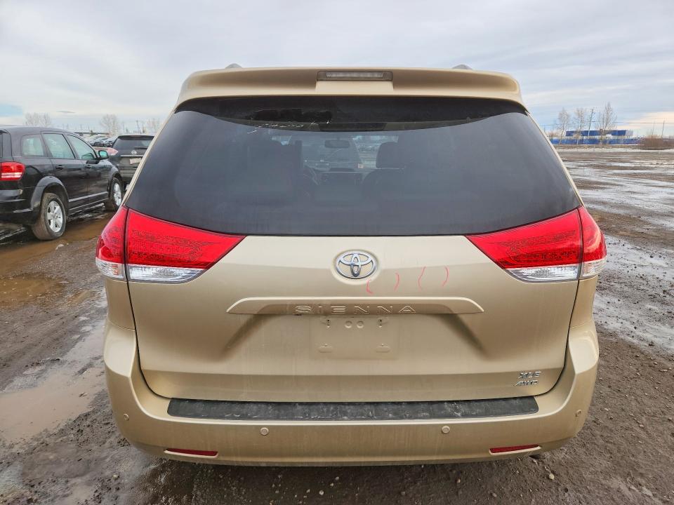 2014 Toyota Sienna მანქანა იყიდება აუქციონზე, vin: 5TDDK3DC6ES088087, აუქციონის ნომერი: 46088716