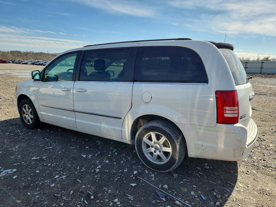 2010 Chrysler Town & Country მანქანა იყიდება აუქციონზე, vin: 2A4RR5D18AR336932, აუქციონის ნომერი: 47189446