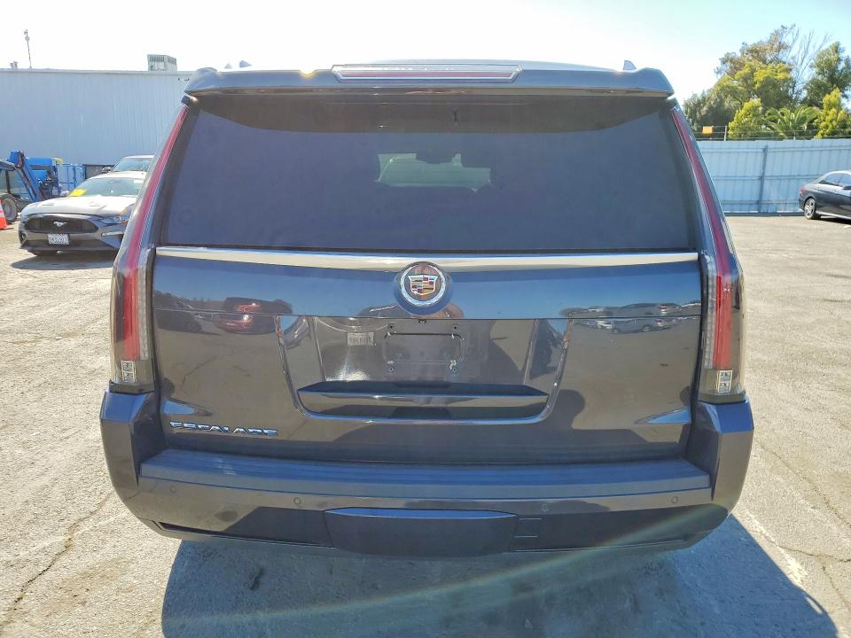 2015 Cadillac Escalade მანქანა იყიდება აუქციონზე, vin: 1GYS4CKJ4FR218882, აუქციონის ნომერი: 79444295
