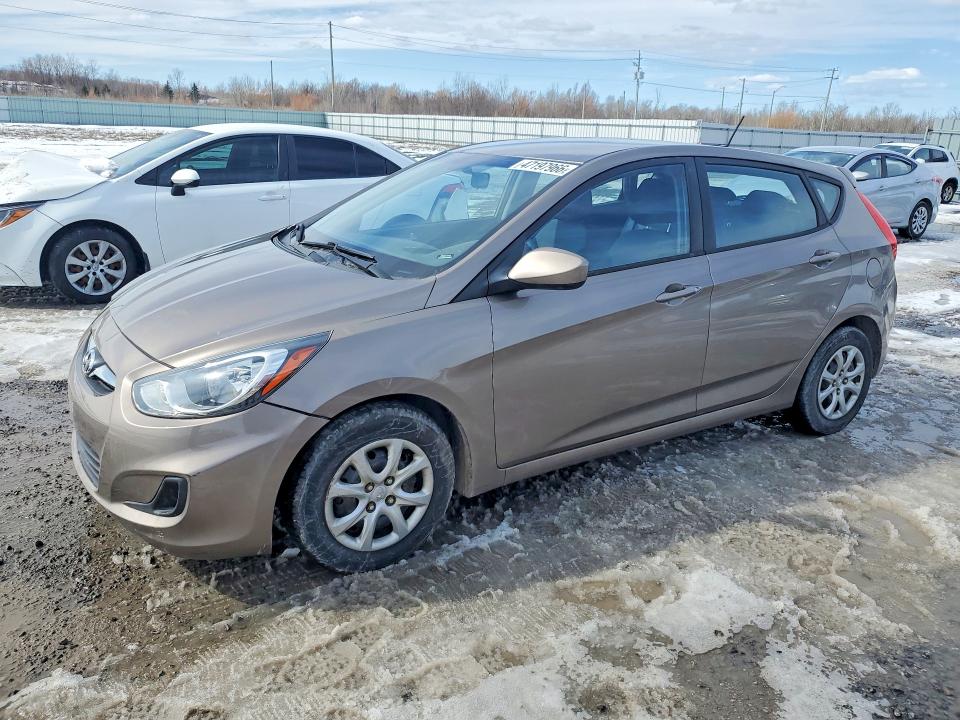 47197966 :رقم المزاد ، KMHCT5AE7DU123042 vin ، 2013 Hyundai Accent مزاد بيع