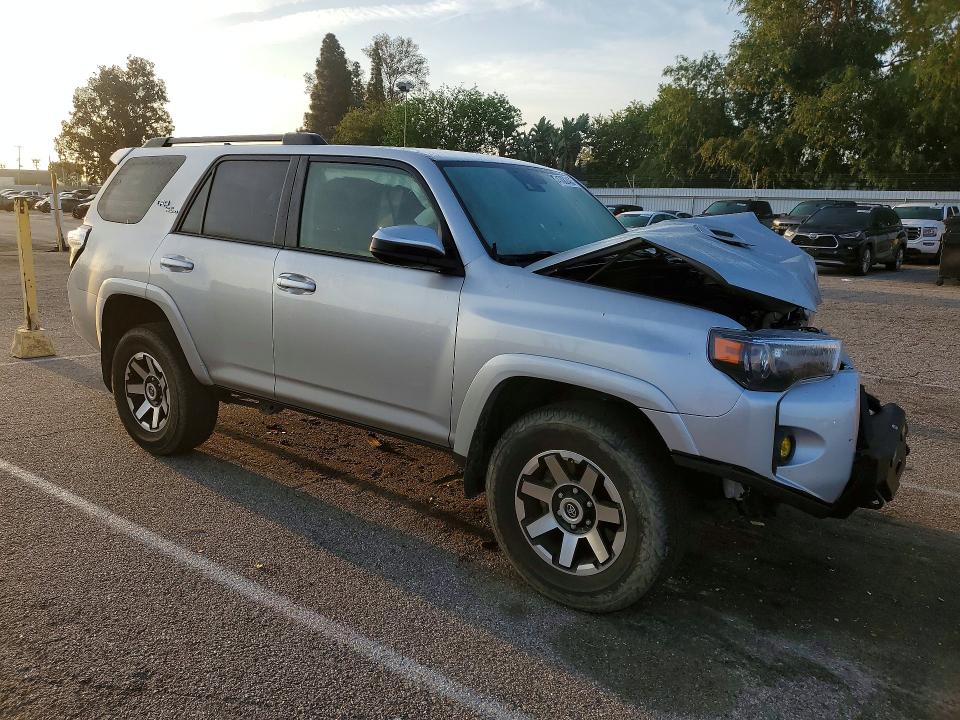 Продажа на аукционе авто 2023 Toyota 4runner, vin: JTEPU5JR2P6135481, номер лота: 47082406