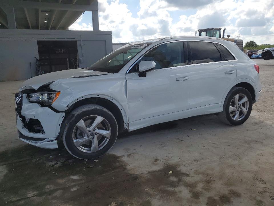 47585856 :رقم المزاد ، WA1AECF35L1101861 vin ، 2020 Audi Q3 مزاد بيع