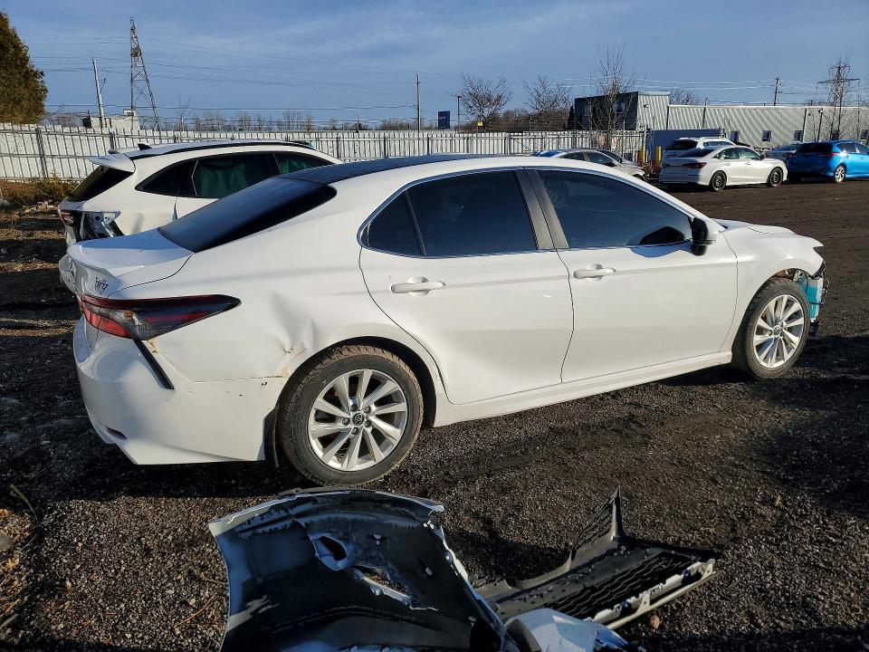 Продажа на аукционе авто 2022 Toyota Camry, vin: 4T1G11AK9NU661412, номер лота: 46950746