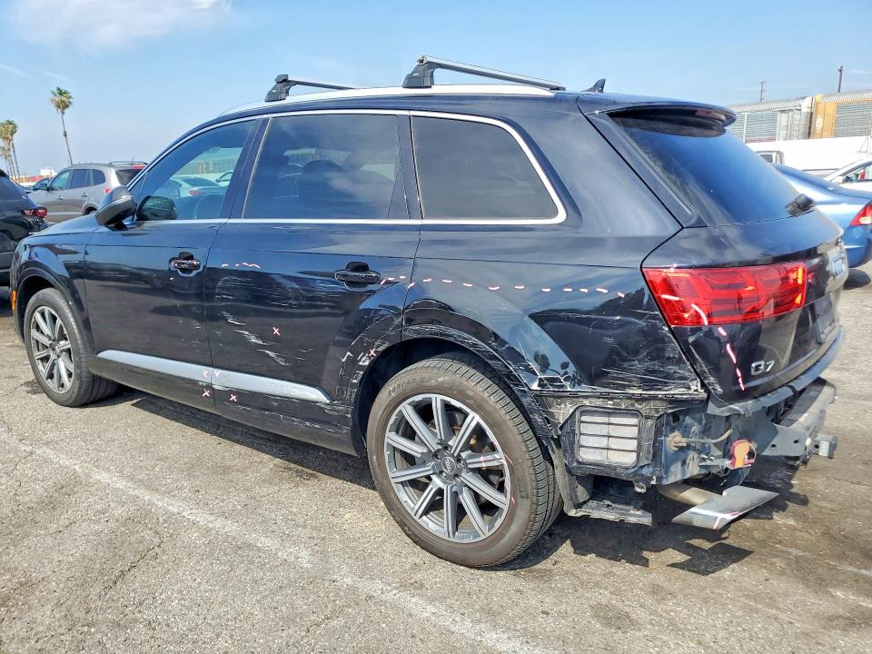 79946565 :رقم المزاد ، WA1LAAF78HD021049 vin ، 2017 Audi Q7 مزاد بيع