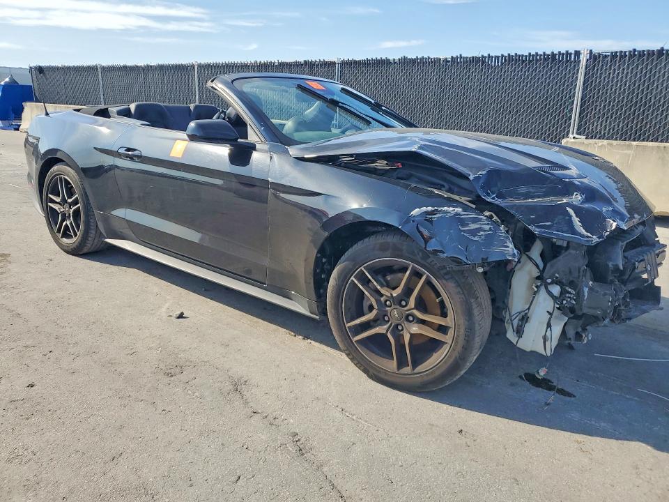 46449786 :رقم المزاد ، 1FATP8UH2M5111509 vin ، 2021 Ford Mustang مزاد بيع