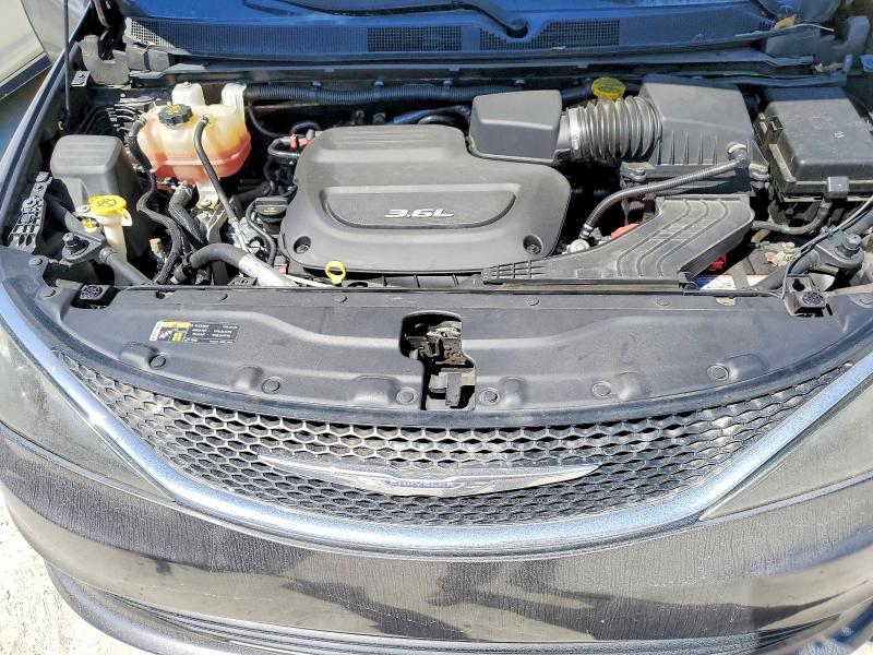 47082046 :رقم المزاد ، 2C4RC1DG1HR529289 vin ، 2017 Chrysler Pacifica مزاد بيع