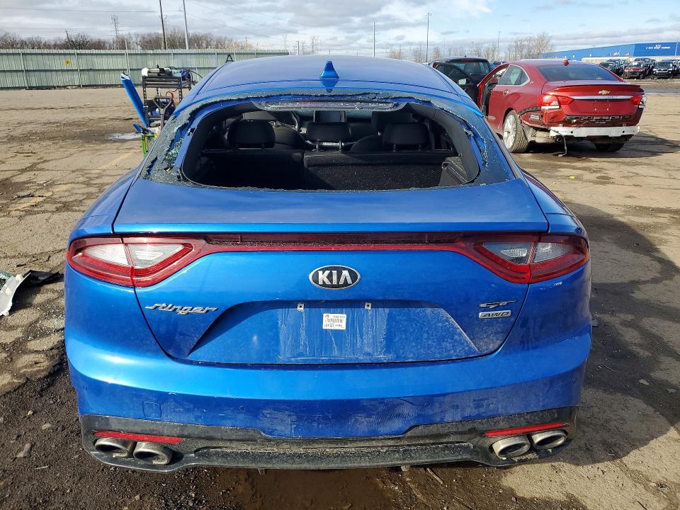 2018 Kia Stinger მანქანა იყიდება აუქციონზე, vin: KNAE35LC4J6011885, აუქციონის ნომერი: 47702226