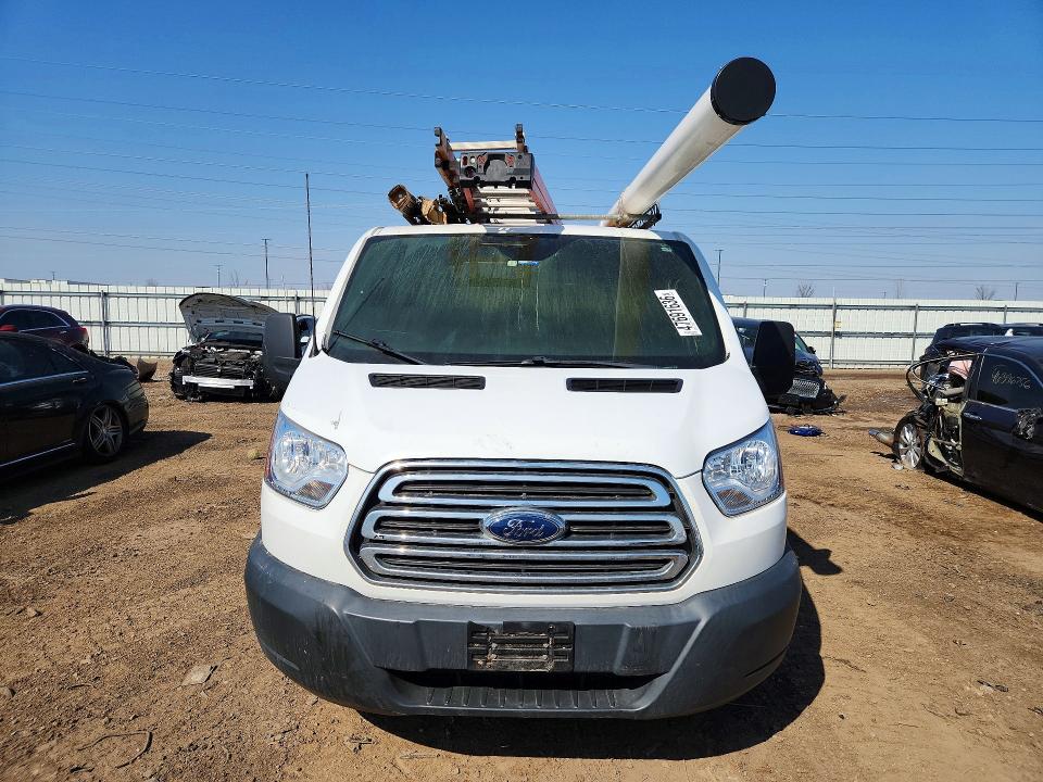47691636 :رقم المزاد ، 1FTYR1ZM5HKA77791 vin ، 2017 Ford Transit مزاد بيع