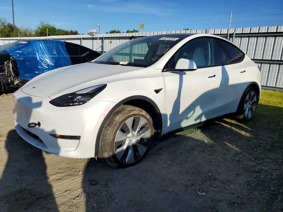Продажа на аукционе авто 2023 Tesla Model Y, vin: 7SAYGDEEXPF685178, номер лота: 46210286