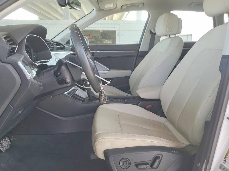 47585856 :رقم المزاد ، WA1AECF35L1101861 vin ، 2020 Audi Q3 مزاد بيع