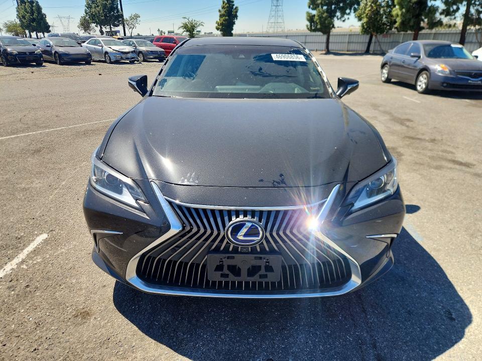 Продажа на аукционе авто 2019 Lexus Es, vin: 58AB21B1XKU001963, номер лота: 46906856