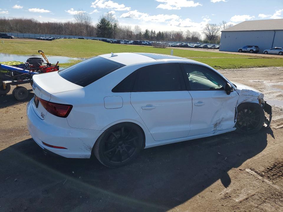 2017 Audi A3 მანქანა იყიდება აუქციონზე, vin: WAUB8GFF4H1018817, აუქციონის ნომერი: 45936636