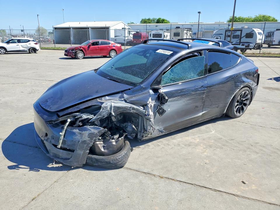 Продажа на аукционе авто 2024 Tesla Model Y, vin: 7SAYGDEE7RF014179, номер лота: 47246516