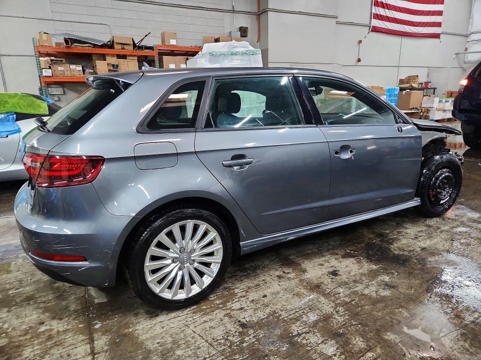 45959206 :رقم المزاد ، WAUUPBFF8GA125754 vin ، 2016 Audi A3 مزاد بيع
