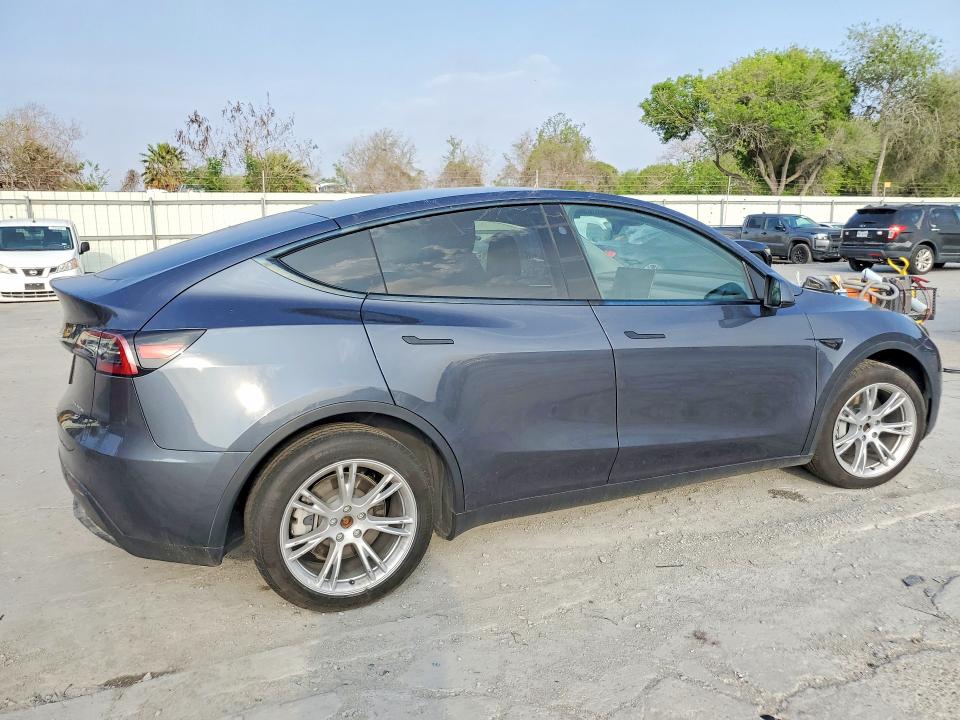 41699716 :رقم المزاد ، 7SAYGDEE9PF979056 vin ، 2023 Tesla Model Y مزاد بيع