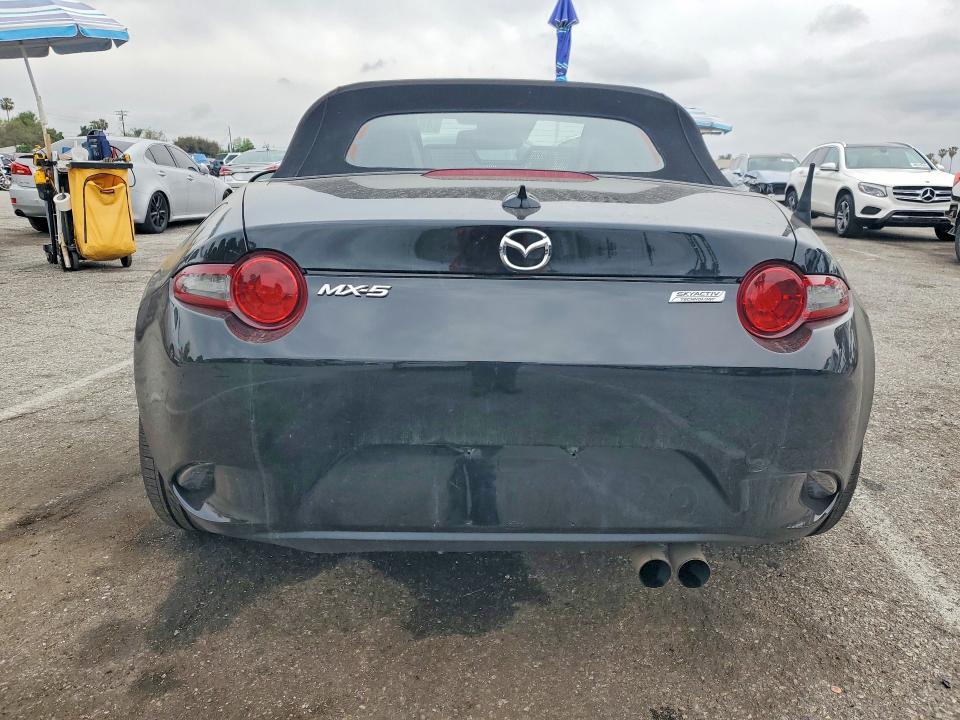 48431466 :رقم المزاد ، JM1NDAD72H0123866 vin ، 2017 Mazda Mx-5 Miata مزاد بيع