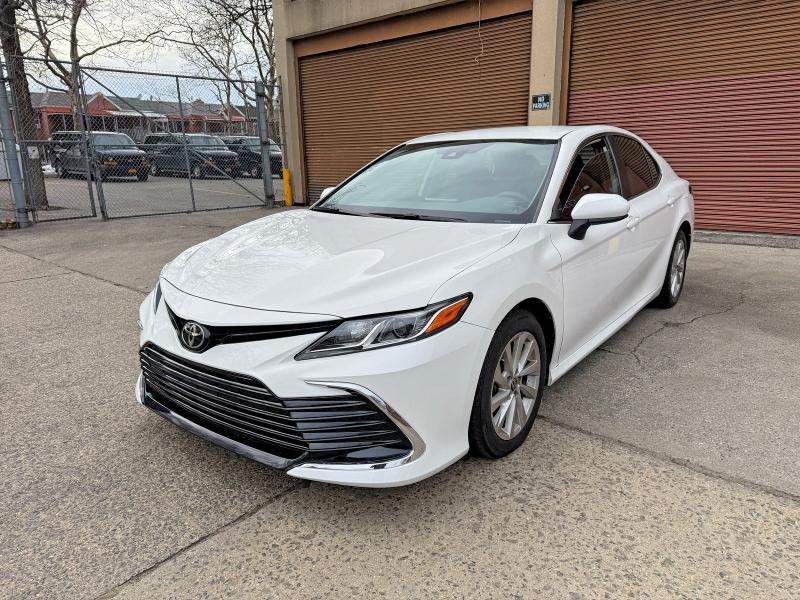 Продаж на аукціоні авто 2021 Toyota Camry, vin: 4T1C11AK1MU598688, номер лоту: 46439446