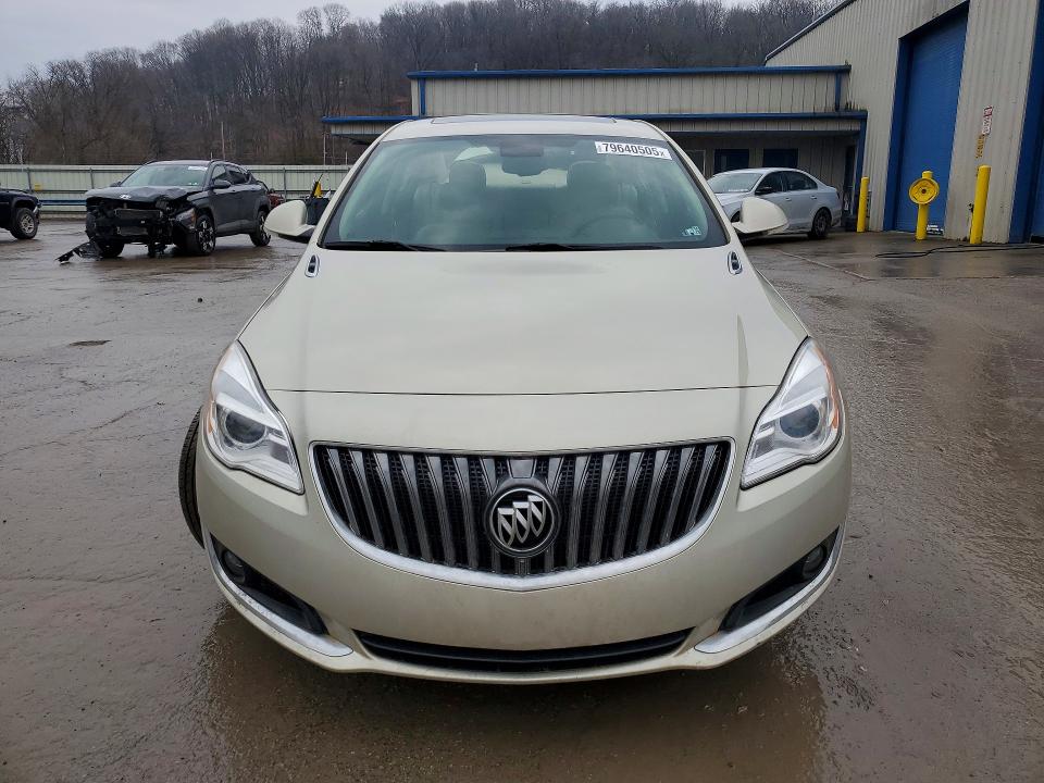 79640505 :رقم المزاد ، 2G4GP5EX5F9188604 vin ، 2015 Buick Regal مزاد بيع