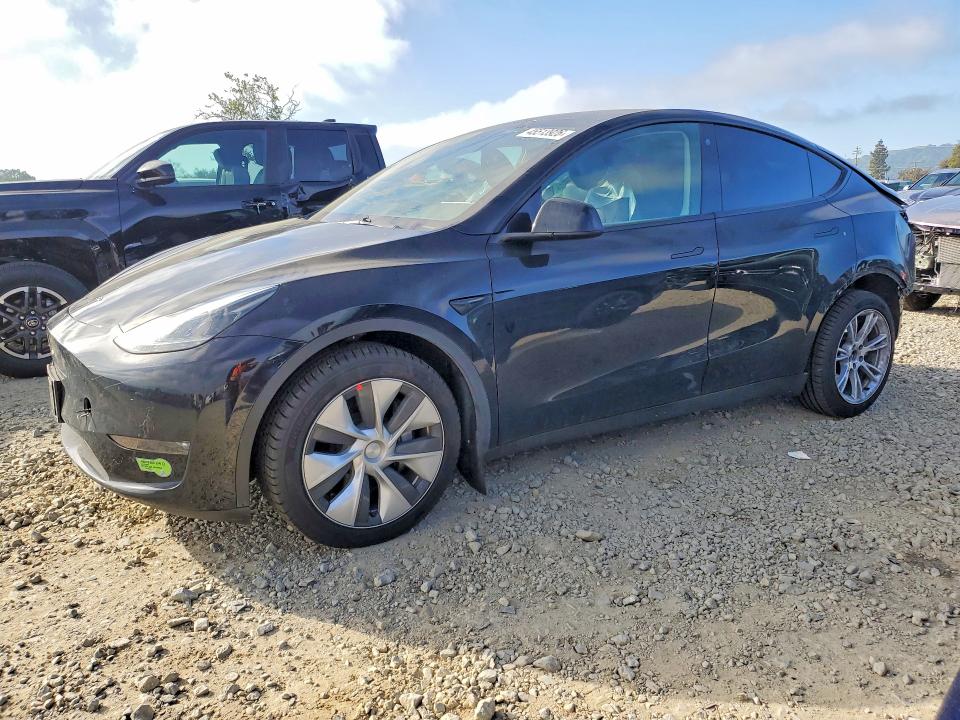 45513926 :رقم المزاد ، 7SAYGDEE8PF707419 vin ، 2023 Tesla Model Y مزاد بيع