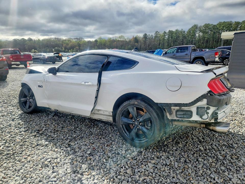45652206 :رقم المزاد ، 1FA6P8CF7M5116931 vin ، 2021 Ford Mustang مزاد بيع