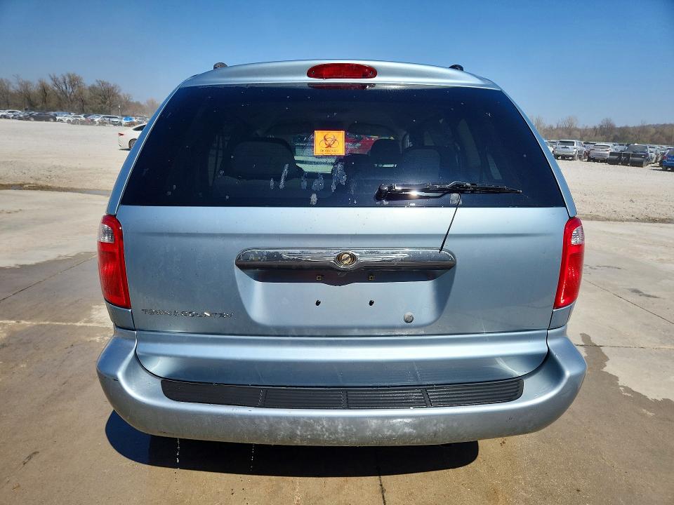47588126 :رقم المزاد ، 1A4GP45RX6B549642 vin ، 2006 Chrysler Town & Country مزاد بيع