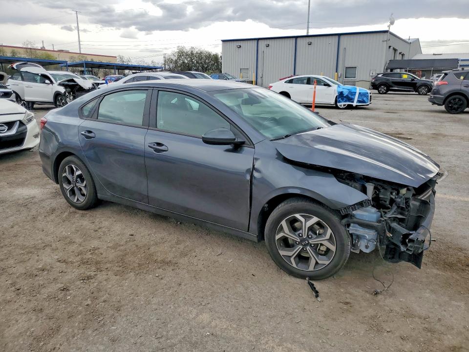 48334556 :رقم المزاد ، 3KPF24AD2ME284886 vin ، 2021 Kia Forte مزاد بيع