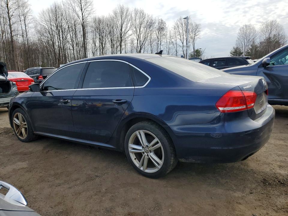 2014 Volkswagen Passat მანქანა იყიდება აუქციონზე, vin: 1VWBT7A38EC097470, აუქციონის ნომერი: 47122326