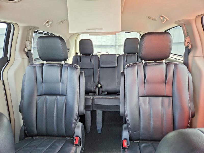 41703696 :رقم المزاد ، 2C4RC1BG8ER413814 vin ، 2014 Chrysler Town & Country مزاد بيع