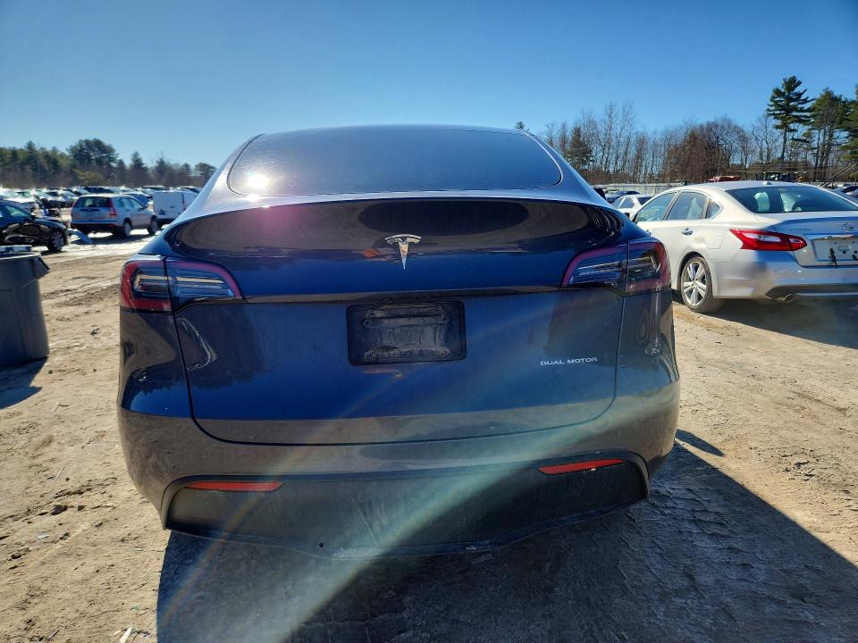 42049176 :رقم المزاد ، 7SAYGDEE0PF611137 vin ، 2023 Tesla Model Y مزاد بيع