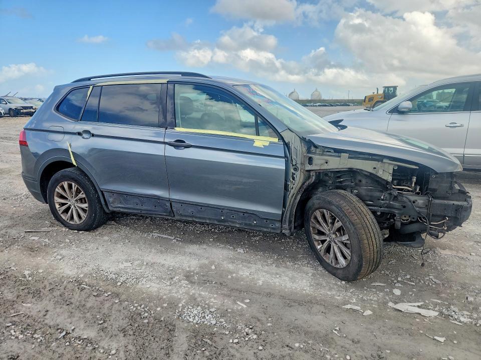 79633045 :رقم المزاد ، 3VV1B7AX2KM198486 vin ، 2019 Volkswagen Tiguan مزاد بيع