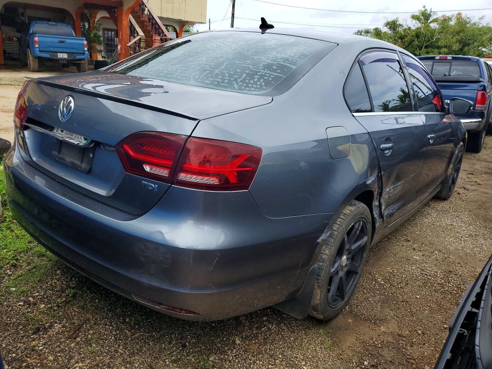 79981365 :رقم المزاد ، 3VWLL7AJ8DM412865 vin ، 2013 Volkswagen Jetta مزاد بيع