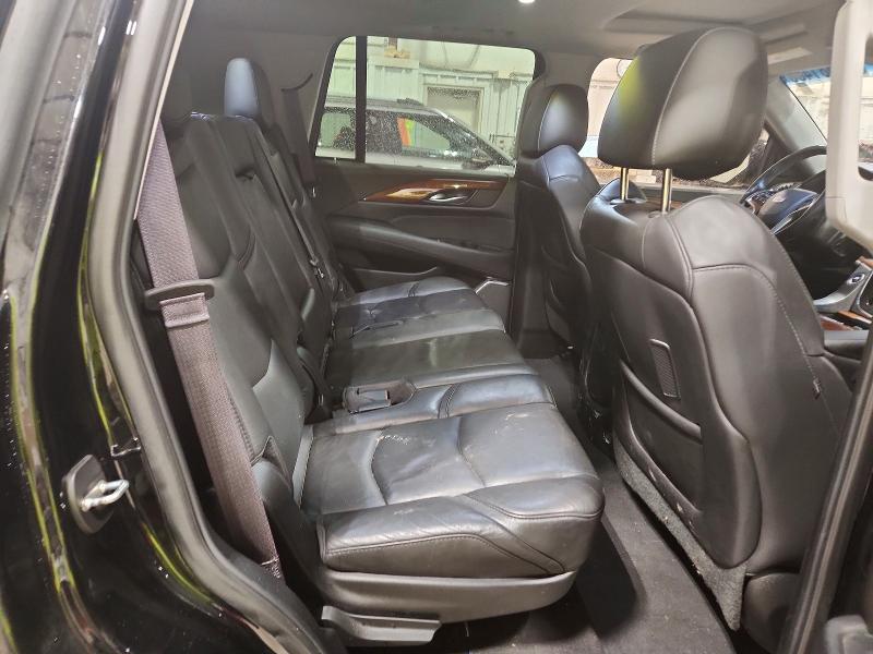45581486 :رقم المزاد ، 1GYS4BKJ8HR292271 vin ، 2017 Cadillac Escalade مزاد بيع