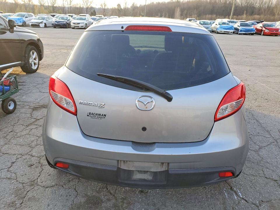 47104456 :رقم المزاد ، JM1DE1KZ1C0151051 vin ، 2012 Mazda Mazda2 مزاد بيع