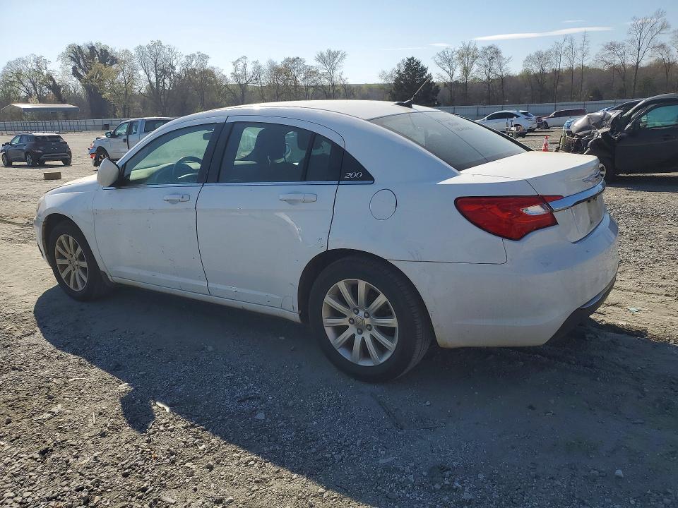 Продажа на аукционе авто 2013 Chrysler 200, vin: 1C3CCBBB8DN694139, номер лота: 46469636