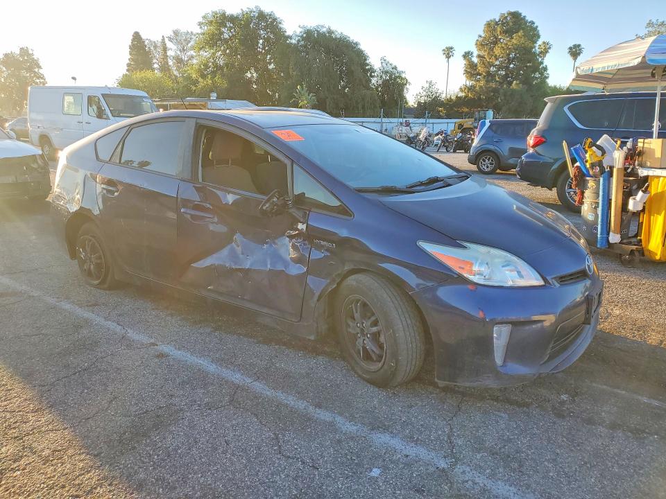 46689756 :رقم المزاد ، JTDKN3DU1F0458454 vin ، 2015 Toyota Prius مزاد بيع