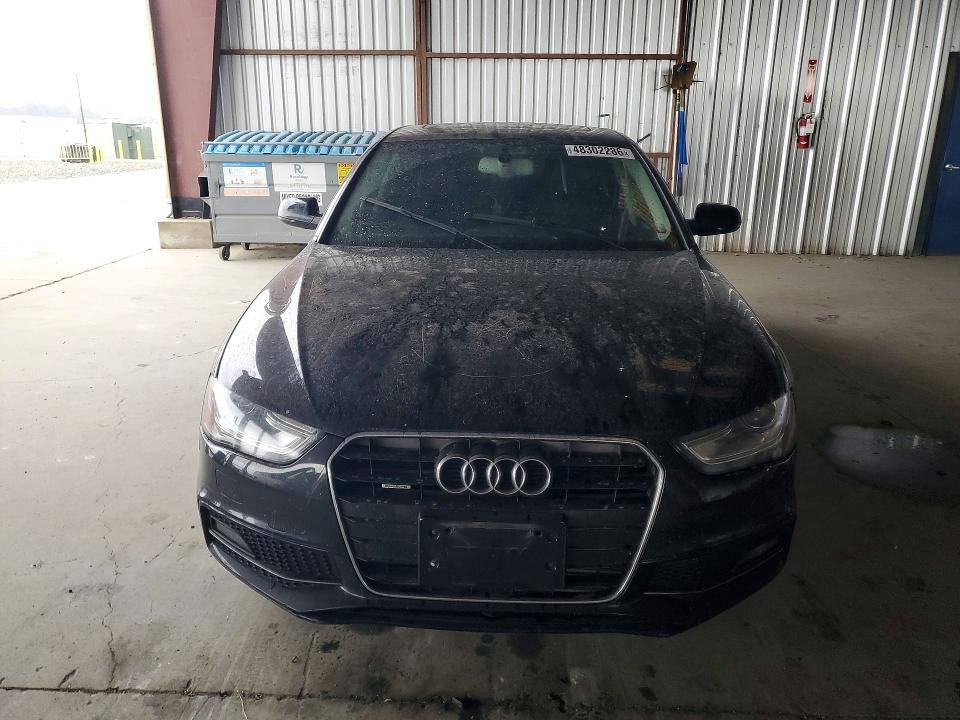48302286 :رقم المزاد ، WAUFFAFL9FN014147 vin ، 2015 Audi A4 مزاد بيع