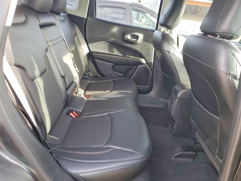 46878766 :رقم المزاد ، 3C4NJCBB9HT647630 vin ، 2017 Jeep Compass مزاد بيع