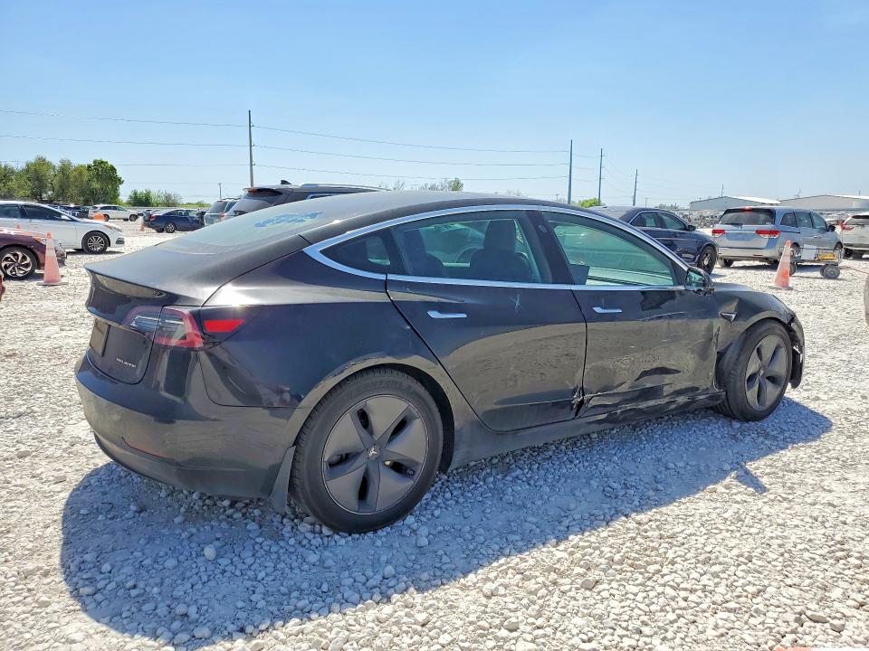 46930406 :رقم المزاد ، 5YJ3E1EB4KF197127 vin ، 2019 Tesla Model 3 مزاد بيع
