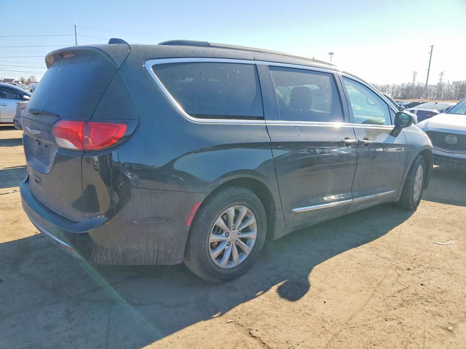 2017 Chrysler Pacifica მანქანა იყიდება აუქციონზე, vin: 2C4RC1BG6HR720693, აუქციონის ნომერი: 79036895