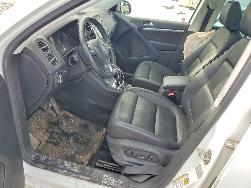 78601365 :رقم المزاد ، WVGMV7AX7HK033838 vin ، 2017 Volkswagen Tiguan مزاد بيع